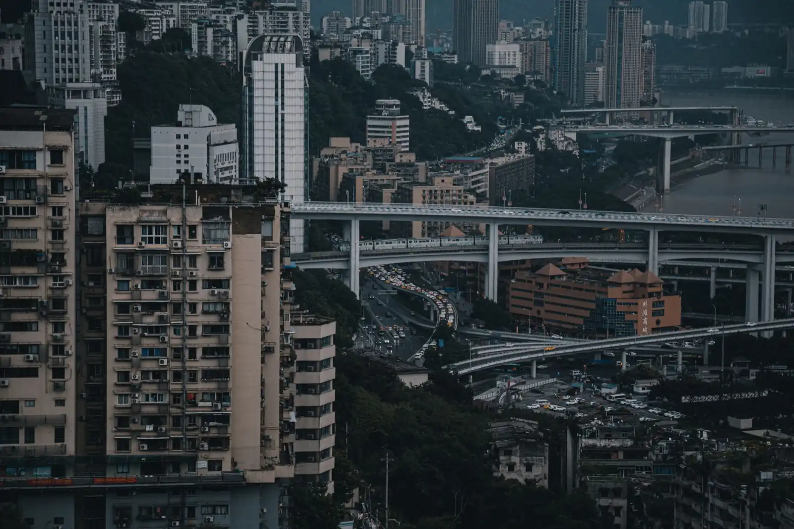 2024年北京地区年轻消费者起泡酒与果酒选购对比指南